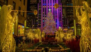 A tradicional árvore de Natal do Rockefeller Center, em Nova York, EUA. Crédito: TD Dolci – Shutterstock