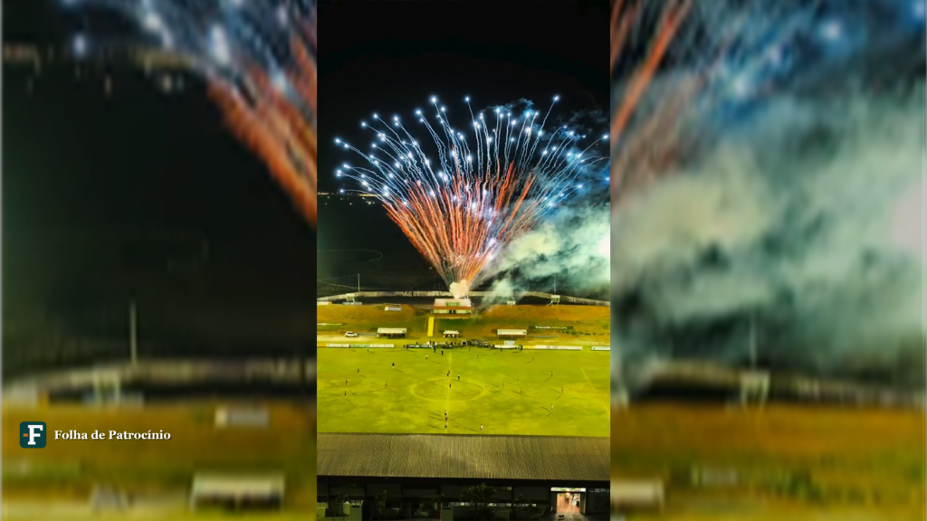 Fogos de artificio na abertura da Copa do Cerrado de futebol de base em Patrocinio