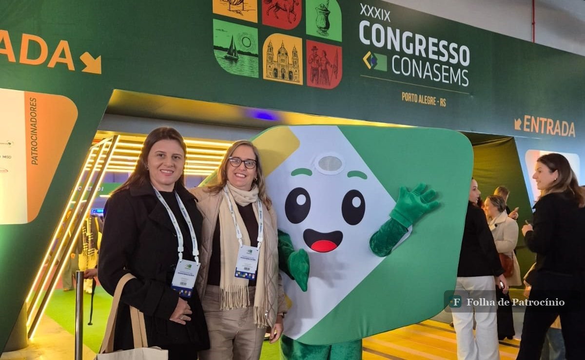 Equipe da Secretaria de Saúde de Patrocínio representando a experiência de e-SUS Regulação no Congresso CONASEMS em Porto Alegre