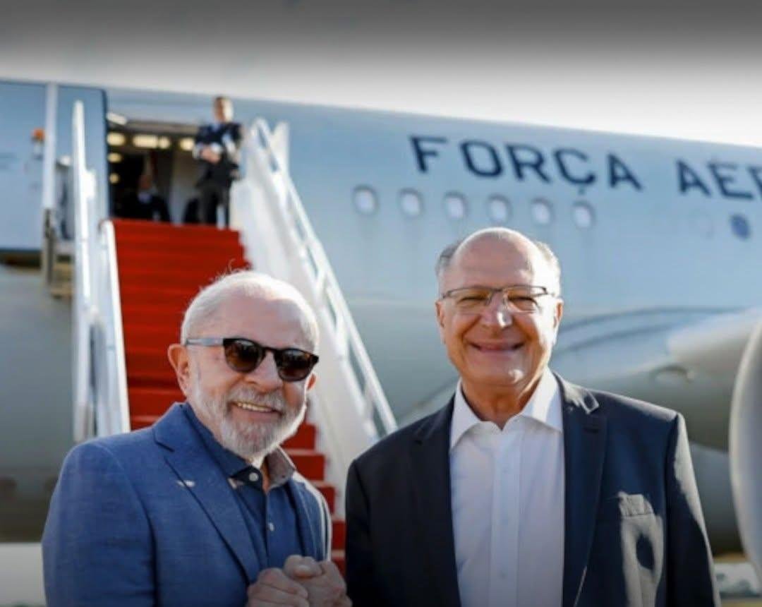 Lula e Alckmin lado a lado antes da convenção do PT
