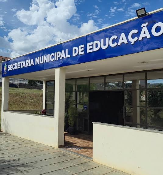 Fachada da Secretaria Municipal de Educação de Patrocínio, responsável pela escolha de diretores