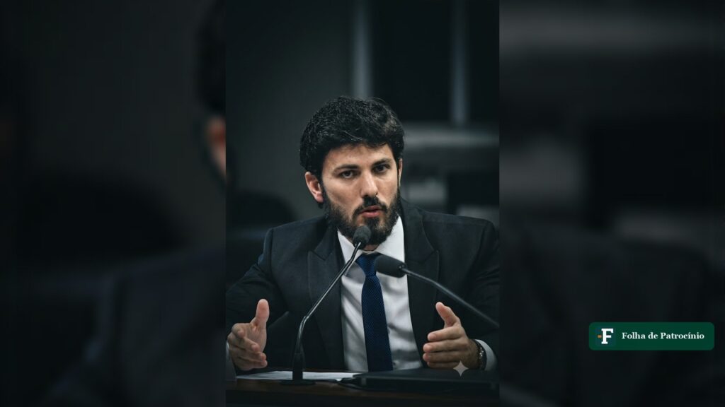 campanha isolada de Marcelo Aro em discurso, imagem editorial