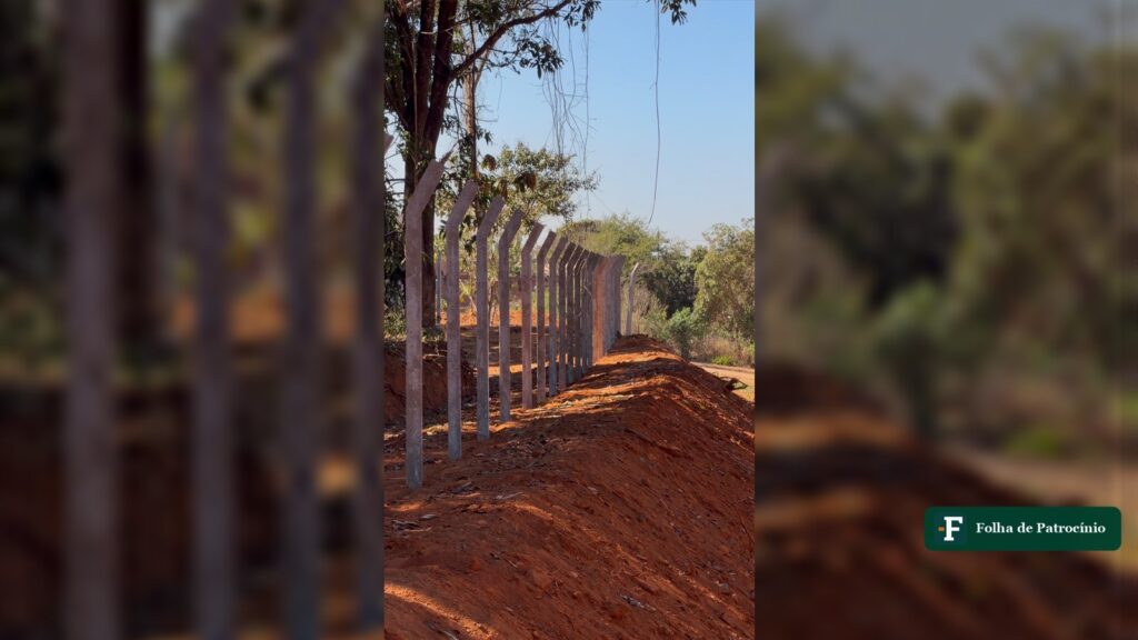 Obra de fechamento com alambrado no Canil Municipal de Patrocínio