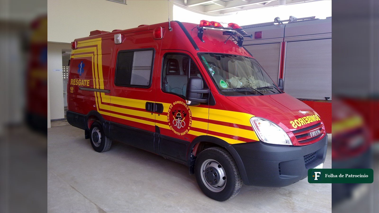 Viatura de resgate do Corpo de Bombeiros, imagem ilustrativa do capotamento na MG-230