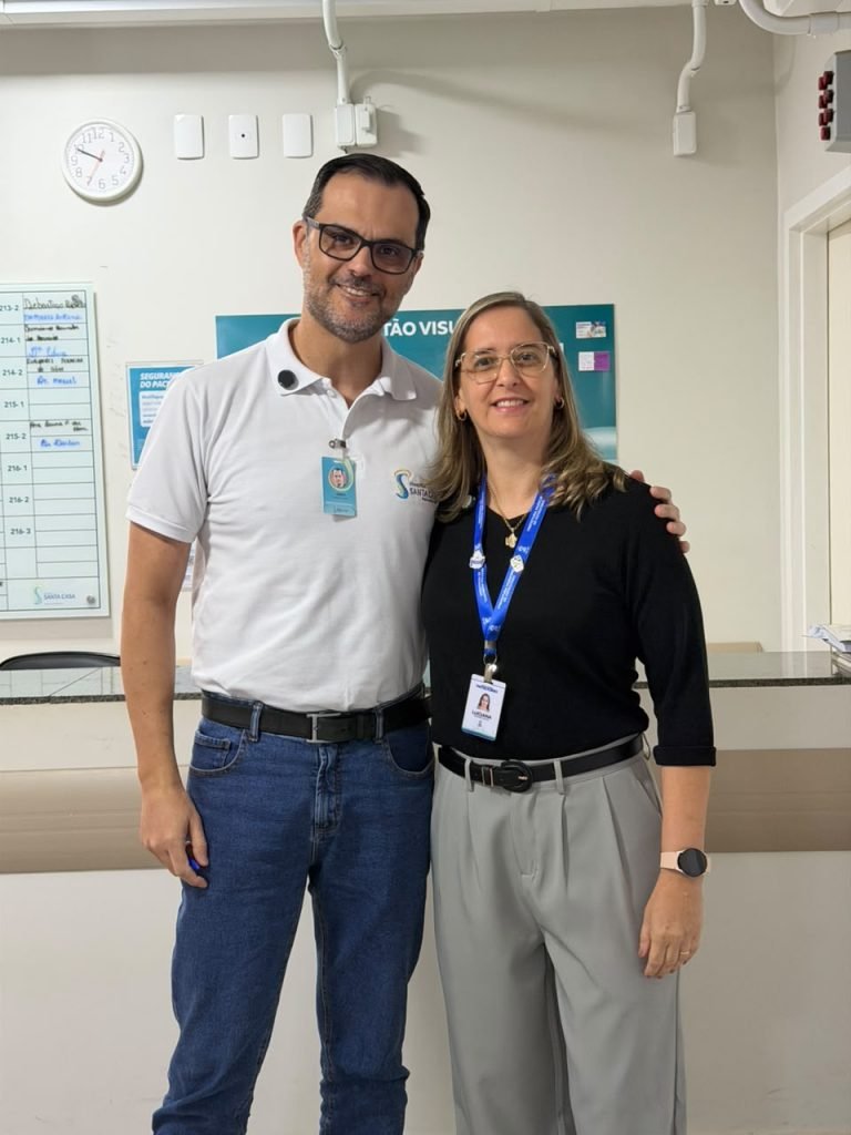Cirurgia intestinal em Patrocínio: representantes da Secretaria de Saúde e do Hospital Santa Casa