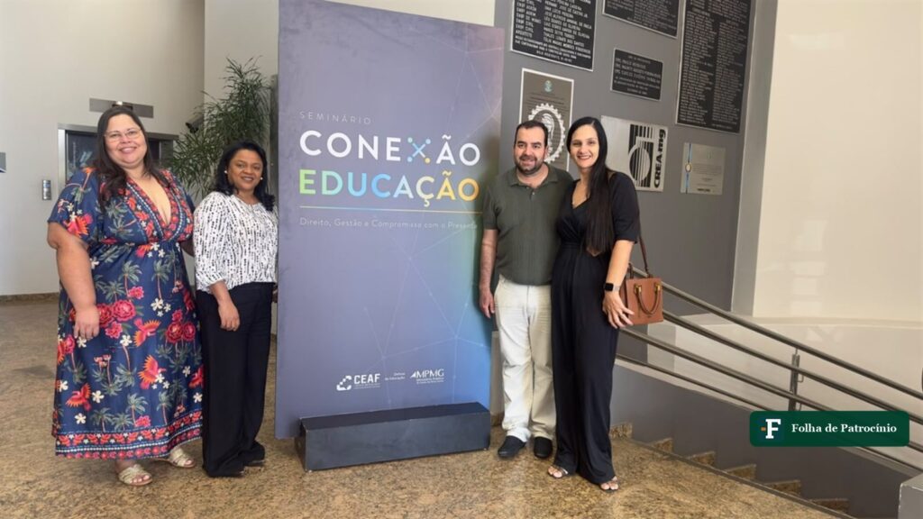Equipe da Secretaria de Educação em seminário, educação municipal de Patrocínio