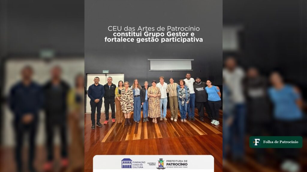 Membros do Grupo Gestor do CEU das Artes reunidos durante assembleia de posse em Patrocínio