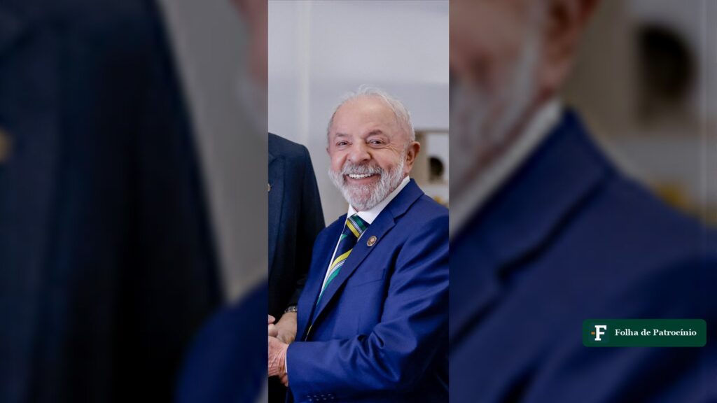 Lula sorrindo, foto usada na análise sobre pesquisas Lula e Flávio Bolsonaro para 2026