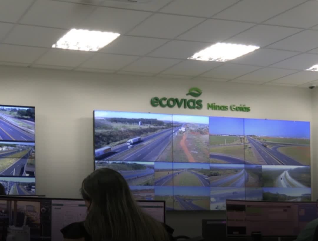 Central de monitoramento da Ecovias que administra o pedágio no Triângulo Mineiro