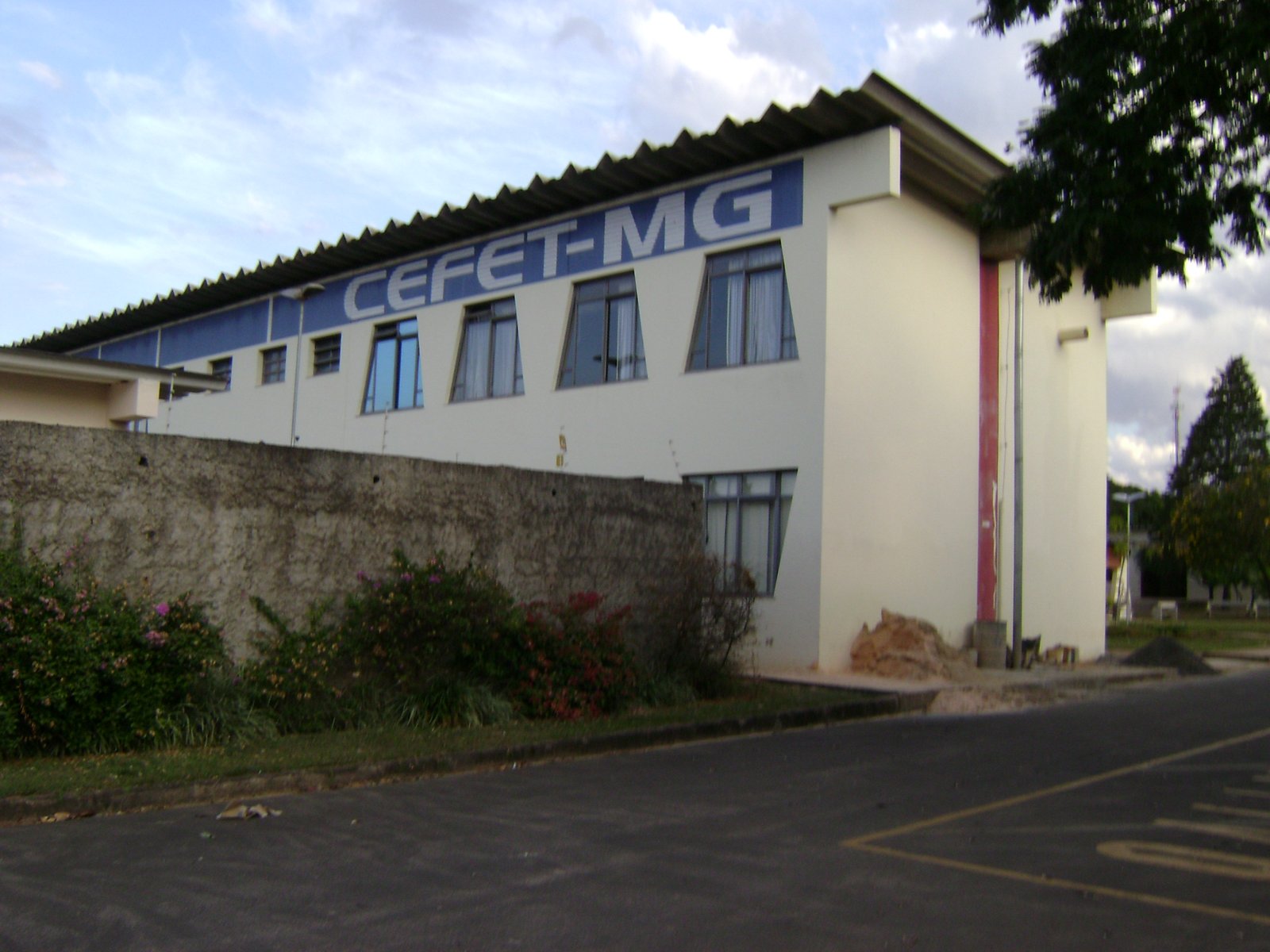 Prédio do CEFET-MG em Araxá, uma das instituições com vestibular 2027 aberto na região de Patrocínio
