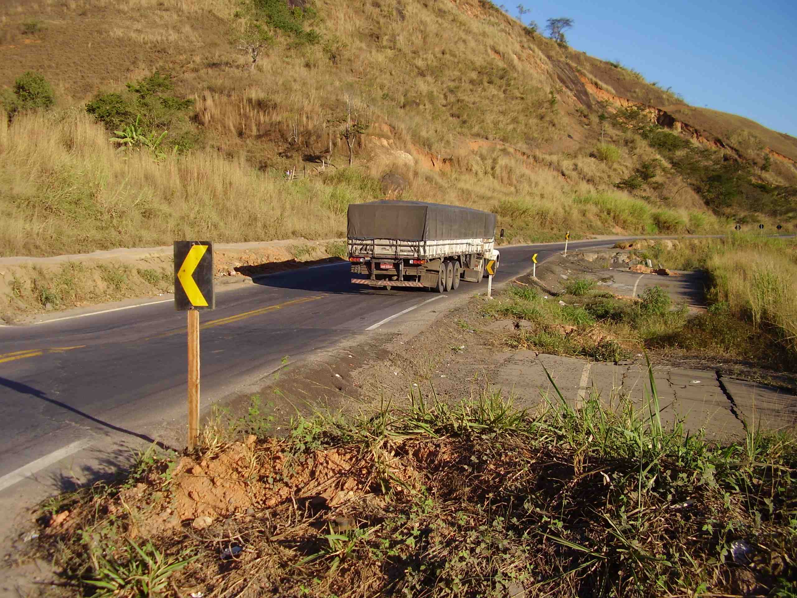Trecho da BR-116 em Minas Gerais, rodovia onde ocorreu o acidente na BR-116 em Cachoeira de Pajeú