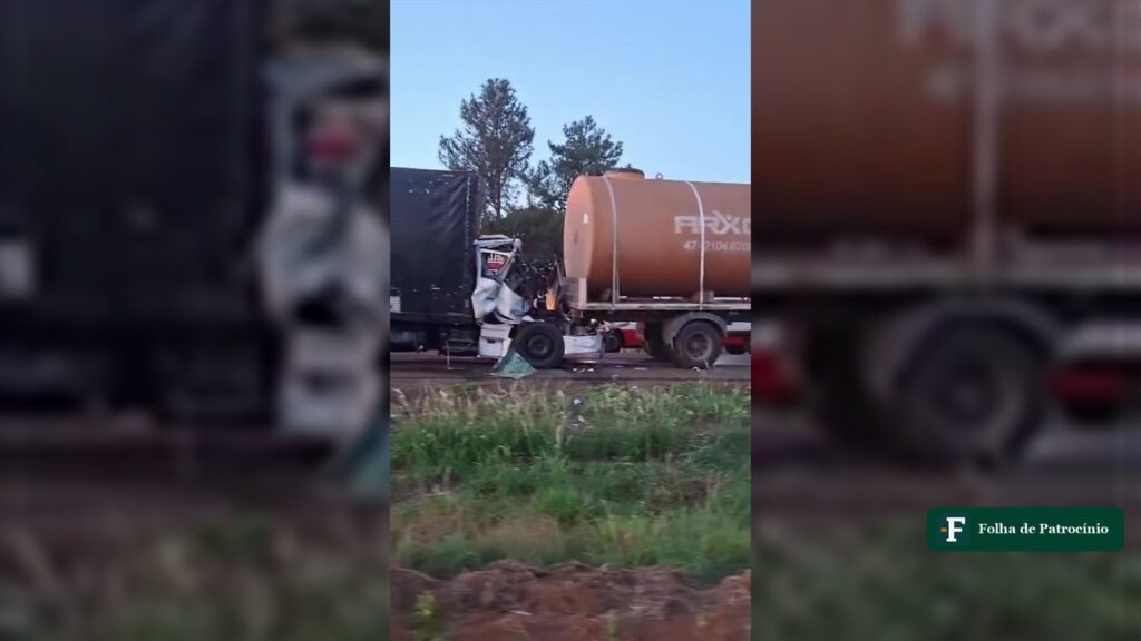Cabine destruída de caminhão-baú após acidente em Celso Bueno, na BR-365