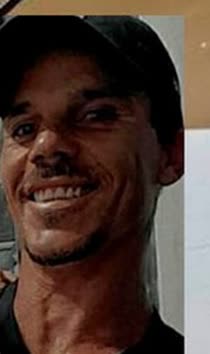 Adelson Pereira de Araújo, patrocinense morto a facadas em Patos de Minas, sorrindo em foto de arquivo pessoal