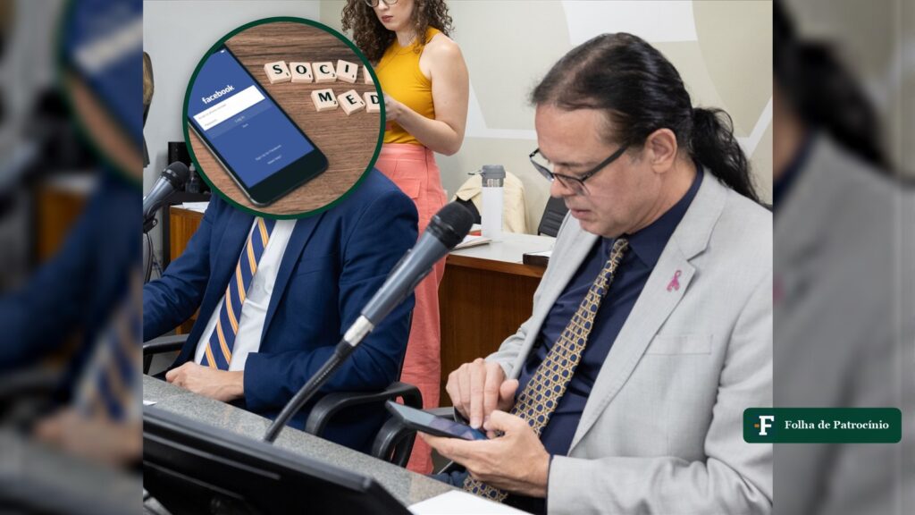 Deputado Elismar Prado usa o celular em reunião na ALMG, com a tela do Facebook em destaque num círculo, ilustrando os anúncios de Elismar Prado