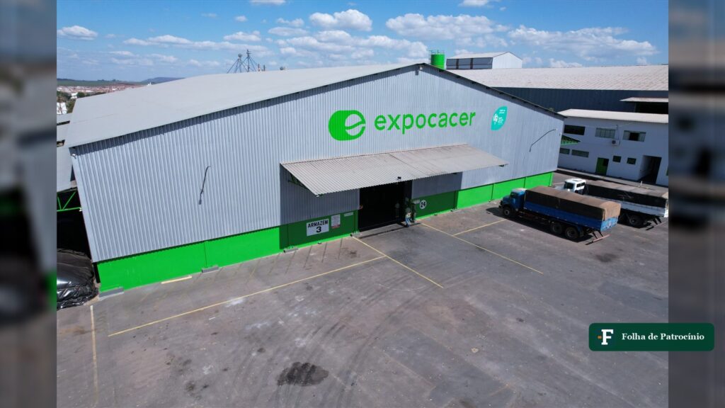 Armazém da Expocacer em Patrocínio, onde o cafeicultor do Cerrado guarda o café beneficiado