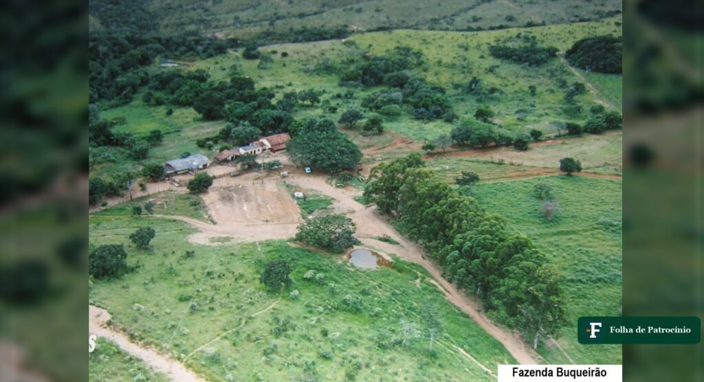 Paisagem rural da Fazenda Buqueirão, na zona rural de Patrocínio, cenário associado à confusão familiar em Patrocínio relatada nas redes sociais