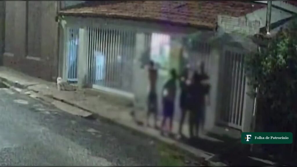 Imagens de câmera de segurança mostram pessoas na rua Natal, bairro Nossa Senhora Aparecida, palco do homicídio em Uberlândia
