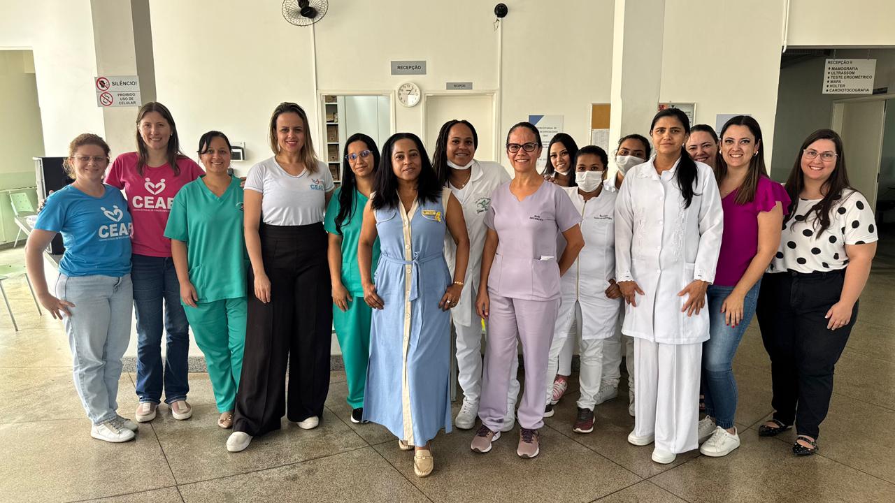 Equipe do CEAE Dona Lica, unidade onde são feitas as cirurgias de pterígio em Patrocínio