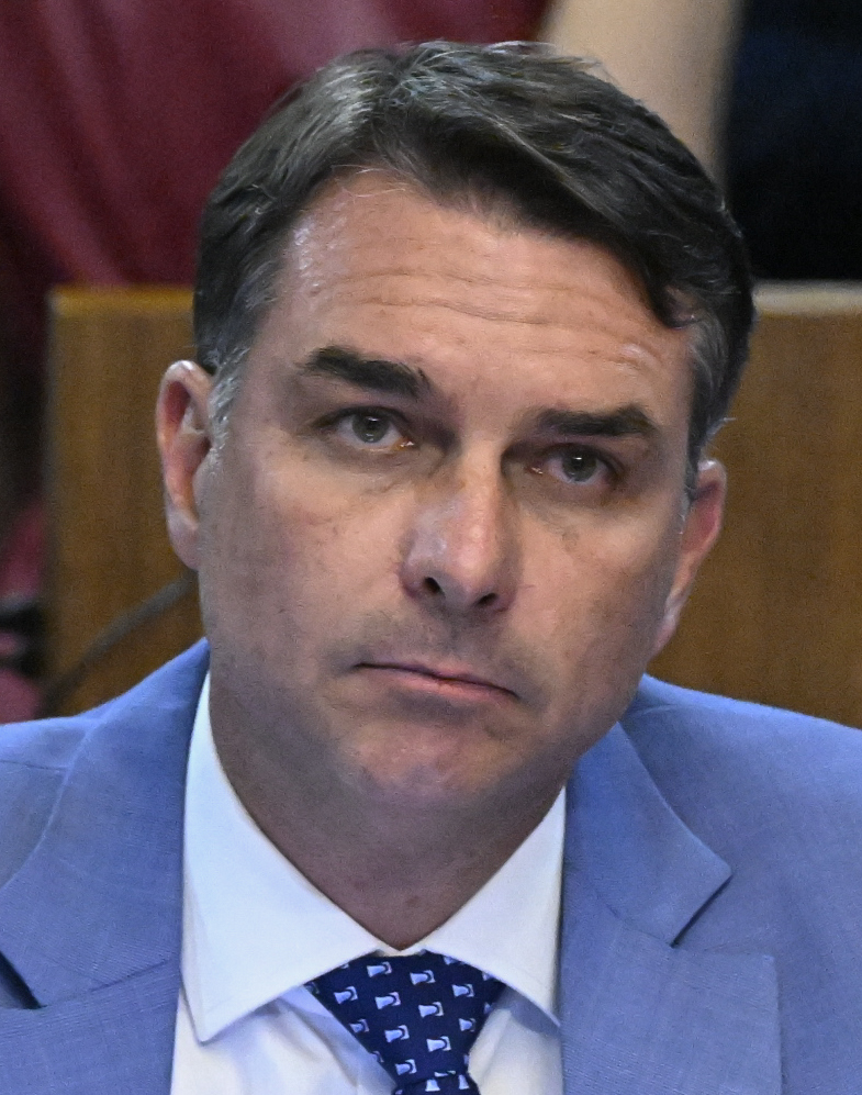Senador Flávio Bolsonaro, à frente na vantagem no Polymarket sobre Lula
