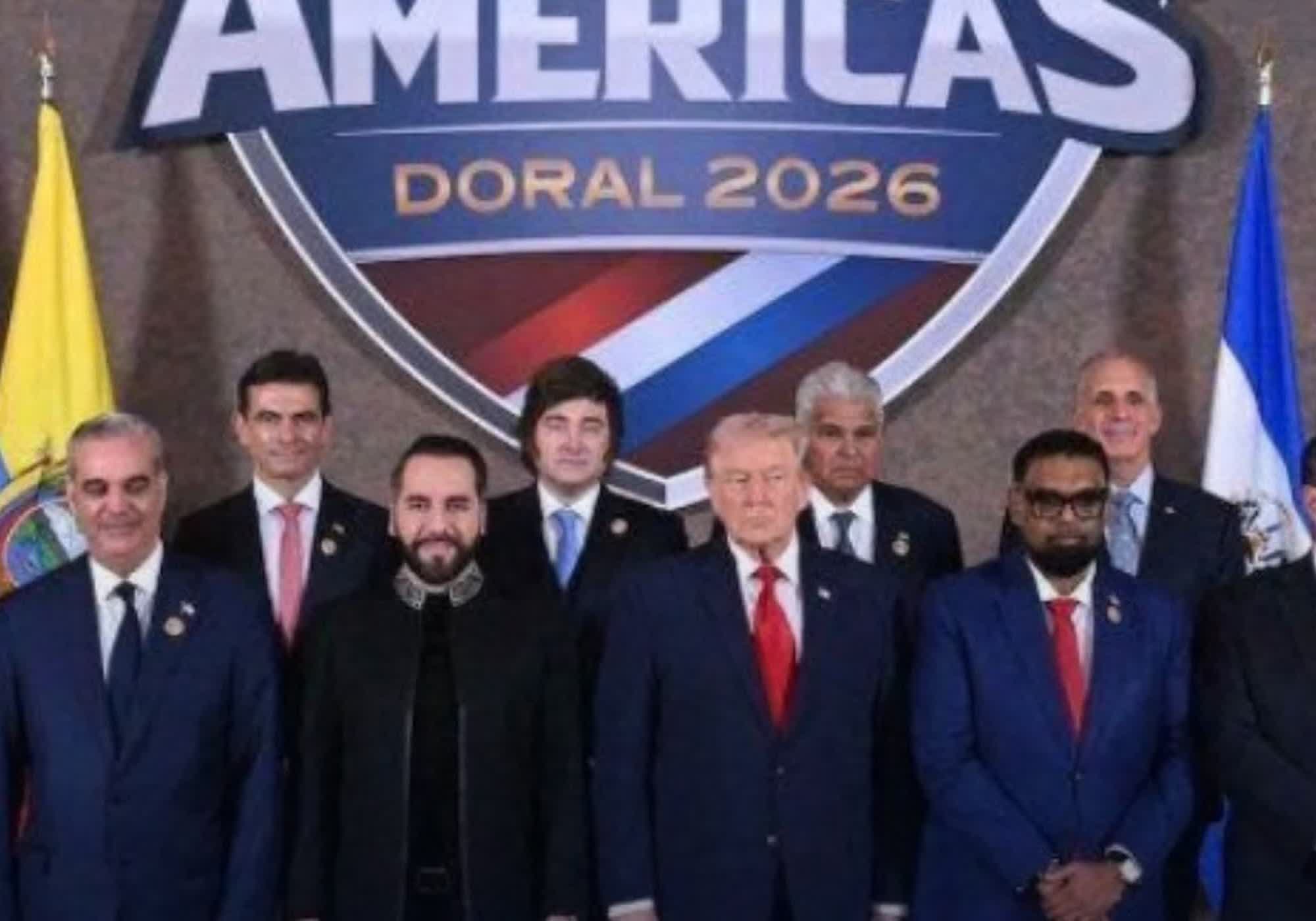 Donald Trump ao lado de líderes de países do Escudo das Américas em Doral