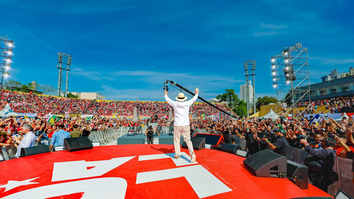 Lula durante o lançamento oficial da campanha de 2026, foco da pesquisa Quaest de setembro