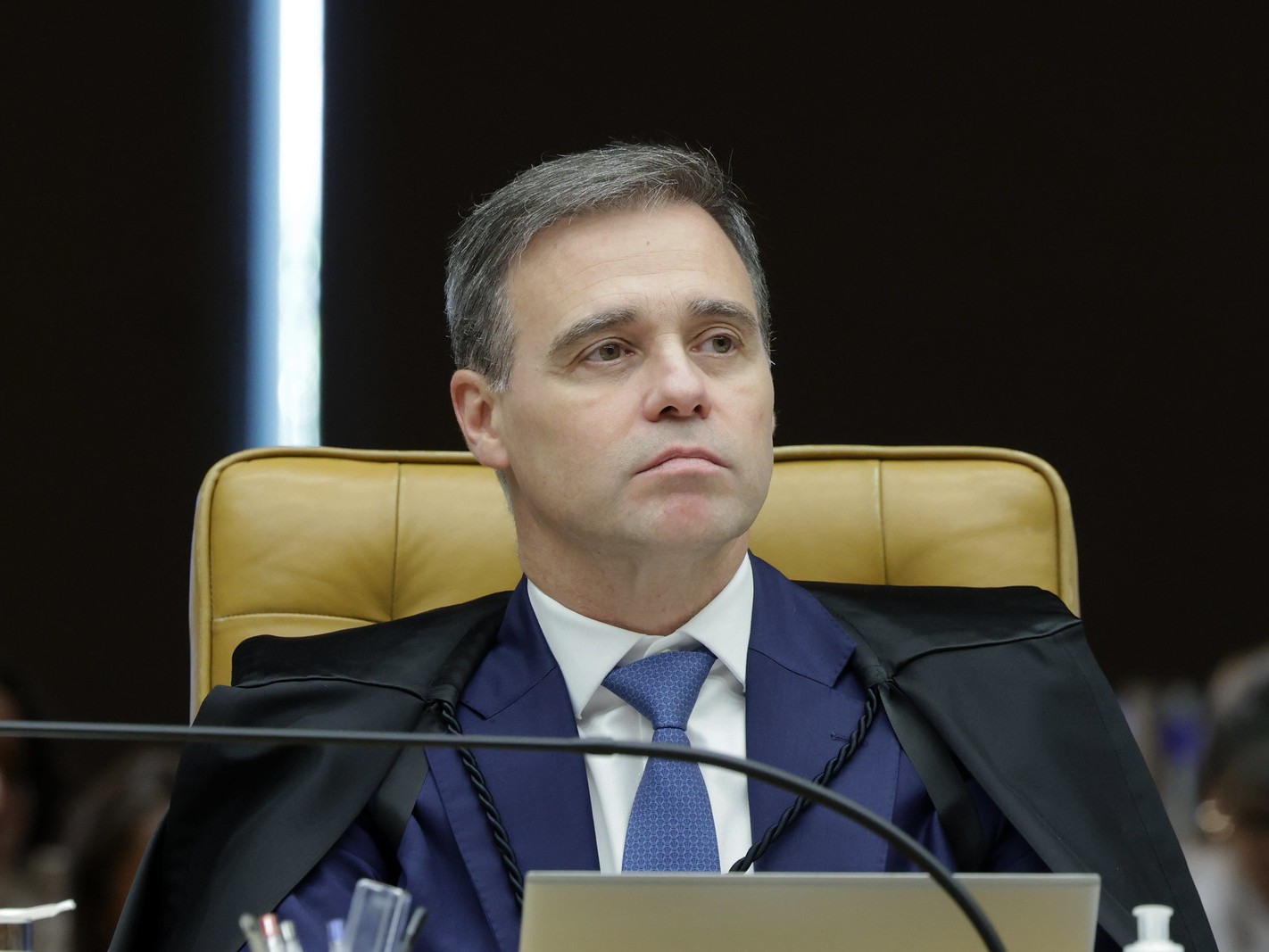 Ministro André Mendonça durante sessão do STF sobre o celular de Vorcaro