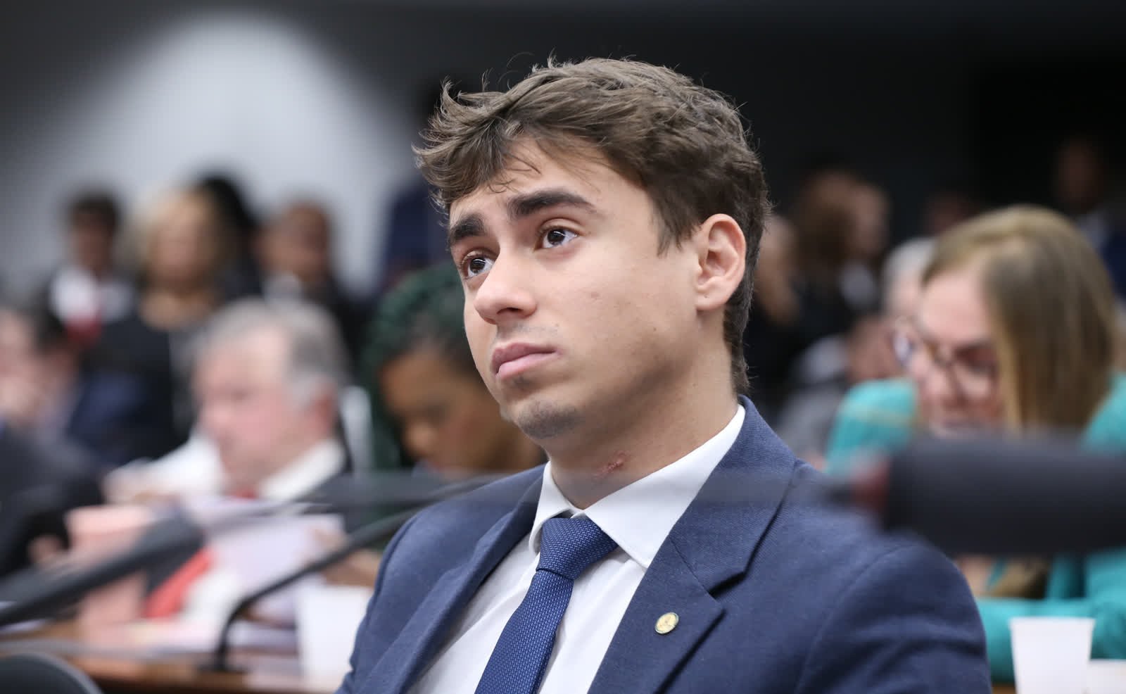 vídeos contra Lulinha: Nikolas Ferreira em audiência pública na Câmara dos Deputados em 2025