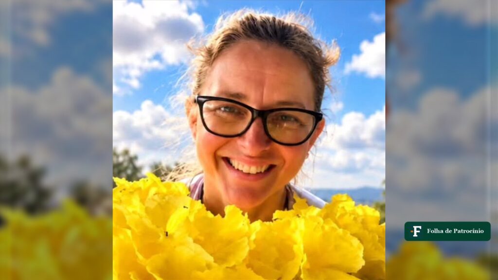 Rosa Maria dos Reis Amaral, a Tia Rosa, sorrindo, de óculos, em foto divulgada com a nota de falecimento