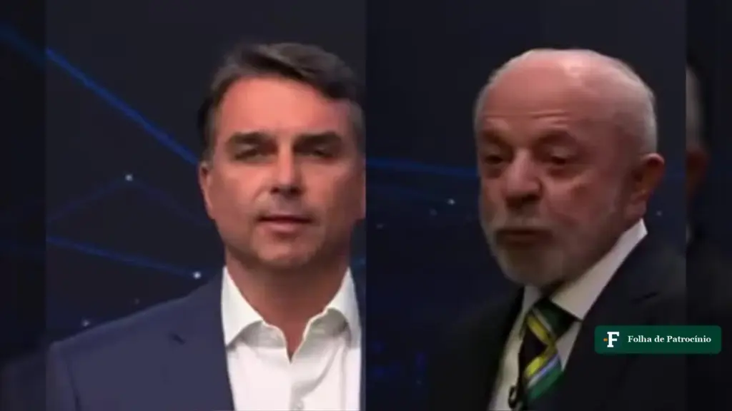 Abertura do debate da Band: Flávio Bolsonaro e Lula lado a lado no estúdio, em São Paulo