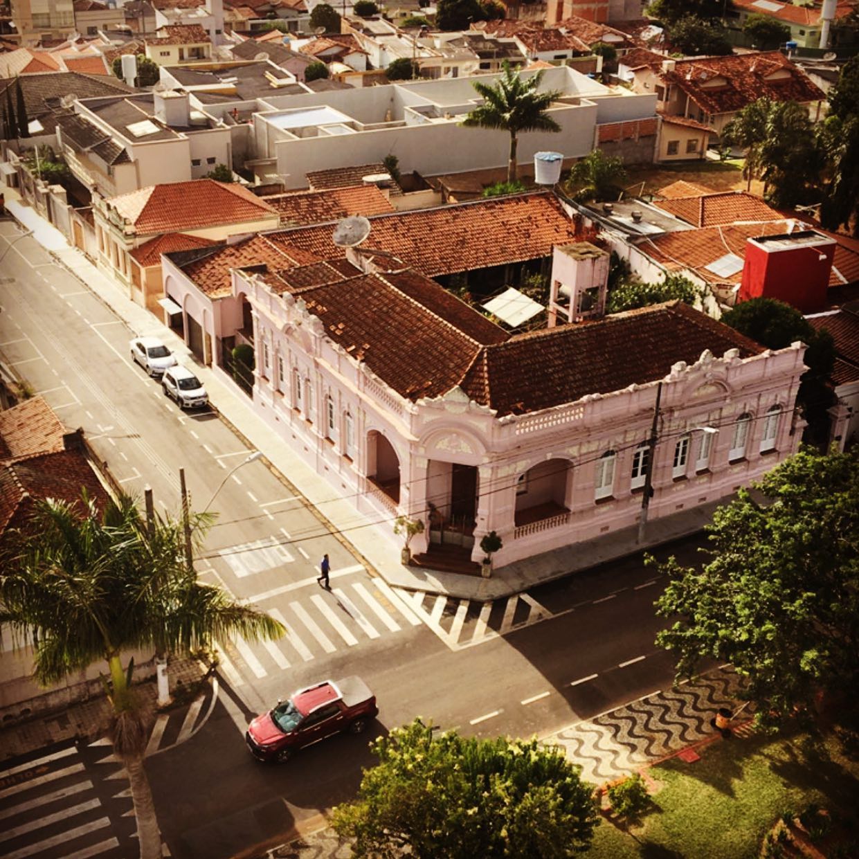 Casarões e ruas do centro de Patrocínio vistos do alto, perto do CESEC de Patrocínio