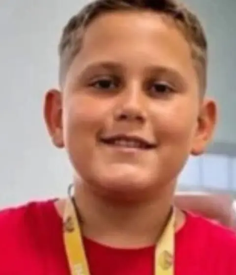 Retrato de Pablo, o Barbeiro Mirim, que tinha mais de 1 milhão de seguidores
