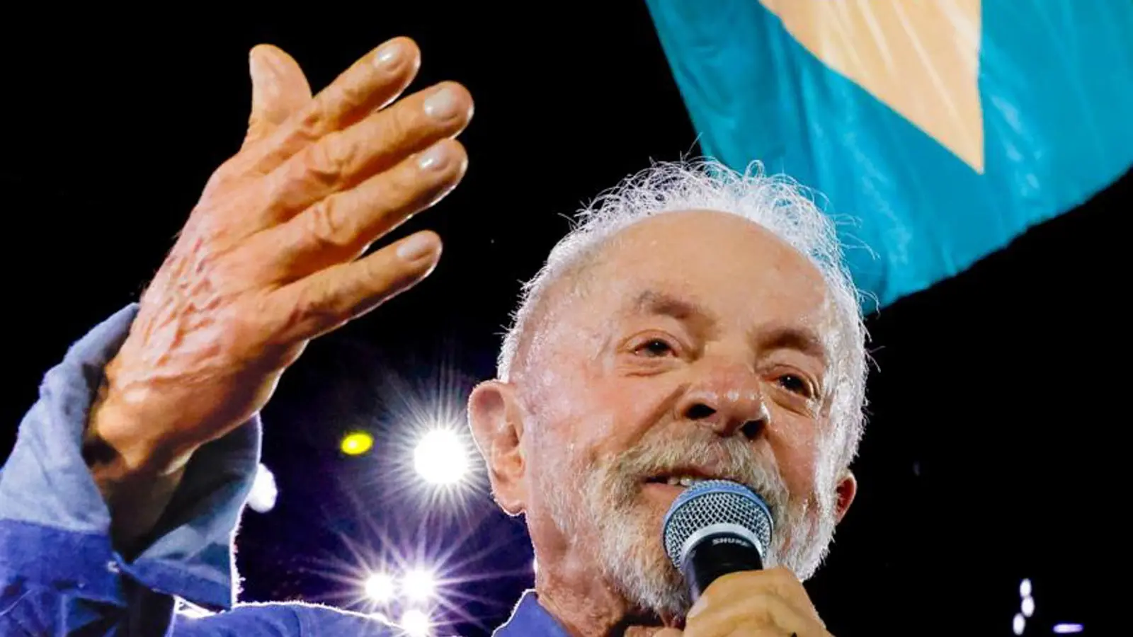 Lula discursa em ato de campanha; o PT ameaça deixar o bloco de Motta