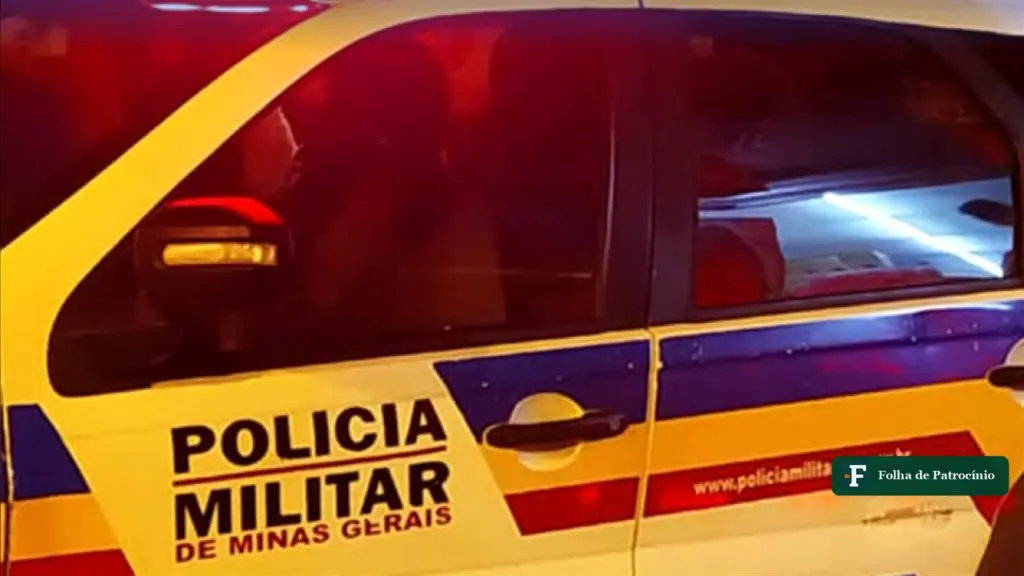 Viatura da Polícia Militar de Minas Gerais usada em ocorrência de briga em casamento em Carmo do Paranaíba