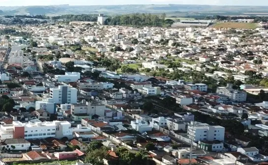 Vista aérea da cidade, área atendida pelo transporte que o COMUTRAN em Patrocínio acompanha
