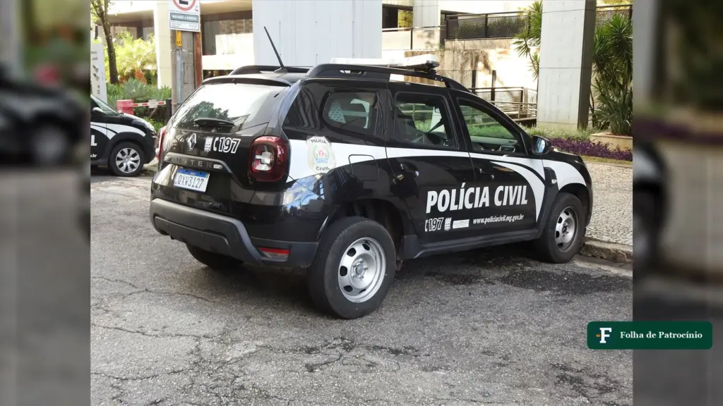 Crimes eleitorais no segundo turno: viatura da Polícia Civil de Minas Gerais estacionada em rua de Belo Horizonte