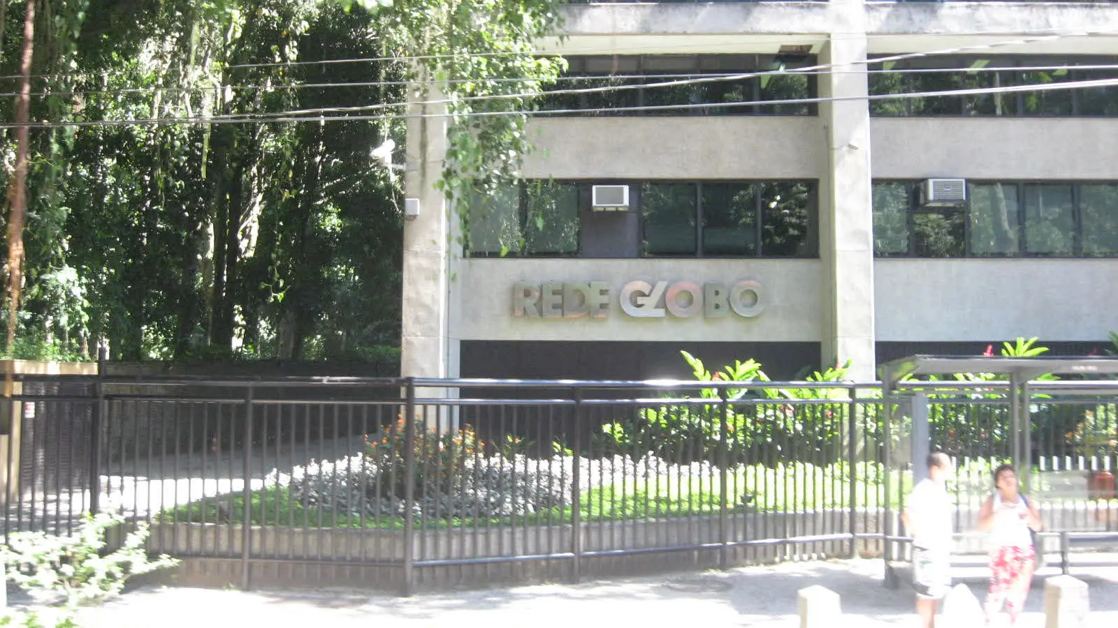 Fachada da sede da Rede Globo, no Rio de Janeiro, emissora que realiza o debate da Globo na sexta