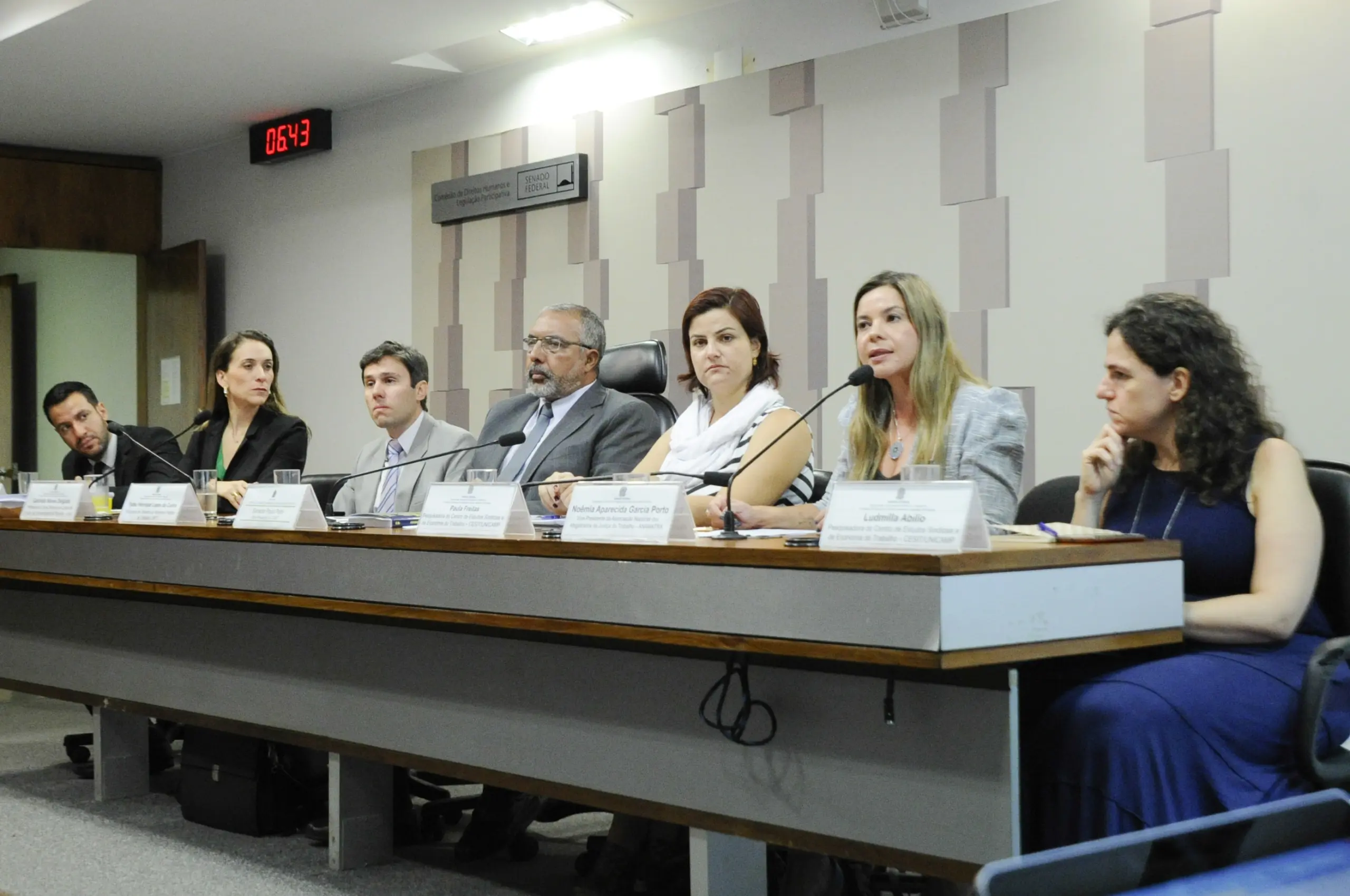 Audiência sobre o Estatuto do Trabalho no Senado, tema de matéria sobre demitir funcionário por voto