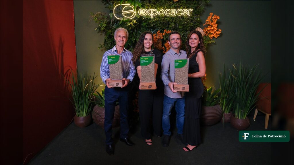 Campeões da Etapa Campeões Expocacer 2024 exibem troféus, edição que antecedeu o recorde da Expocacer. Foto: Expocacer