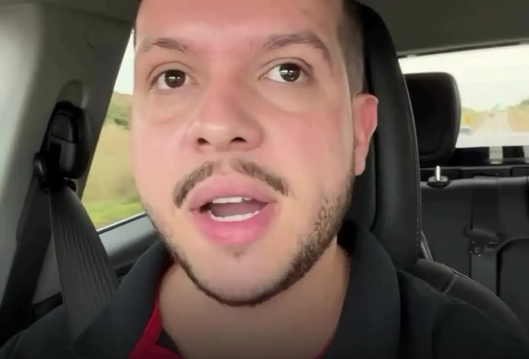 Empresário de Patrocínio grava vídeo no carro comentando o fim da escala 6x1
