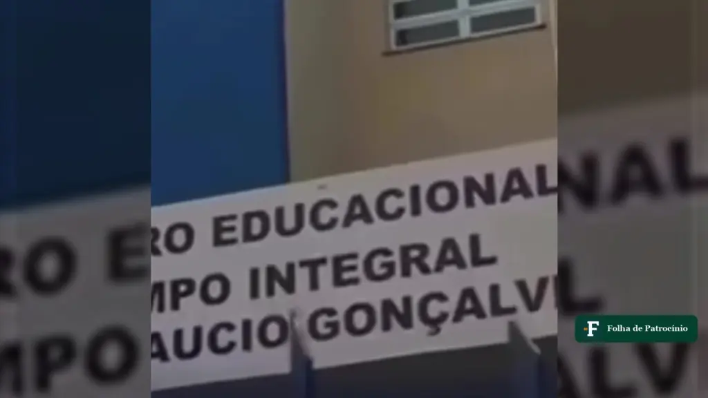 Placa do CETI Deputado Gláucio Gonçalves, escola em Parintins da rede estadual do Amazonas