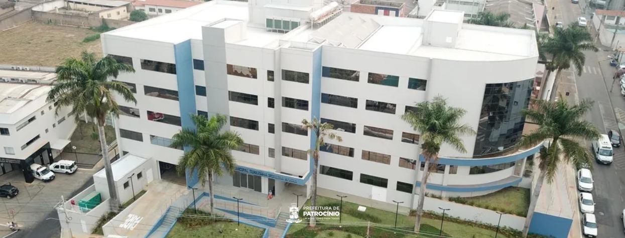 Vista aérea de prédio de saúde em Patrocínio, em arquivo da Prefeitura, que funciona no feriado de 12 de outubro
