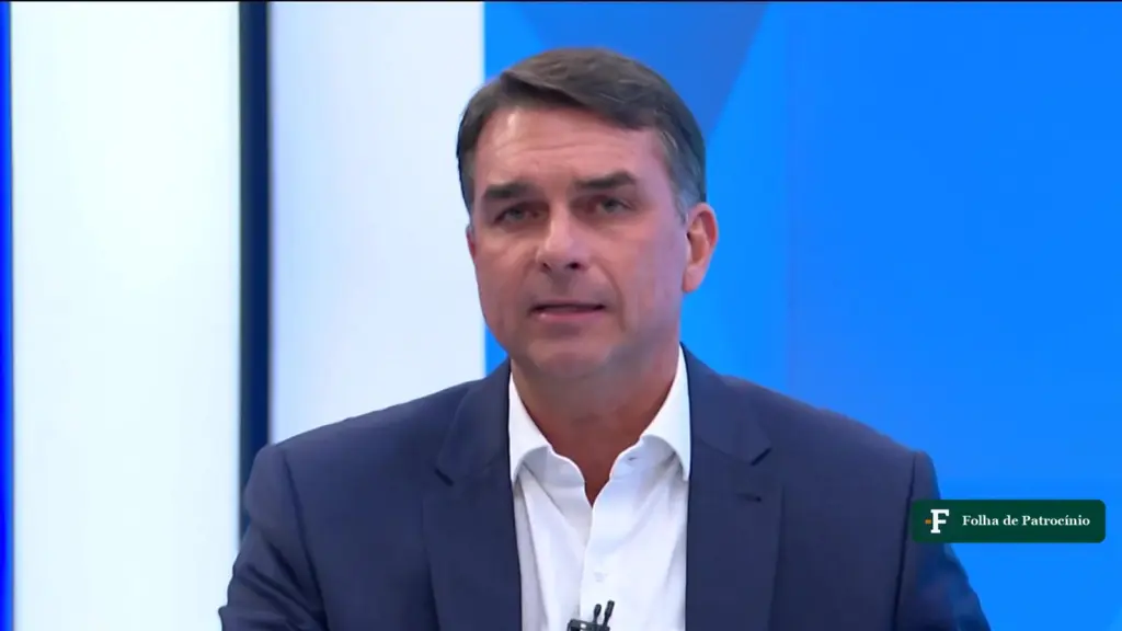 Flávio Bolsonaro fala na entrevista à TV Globo em que prometeu guerra ao narcotráfico