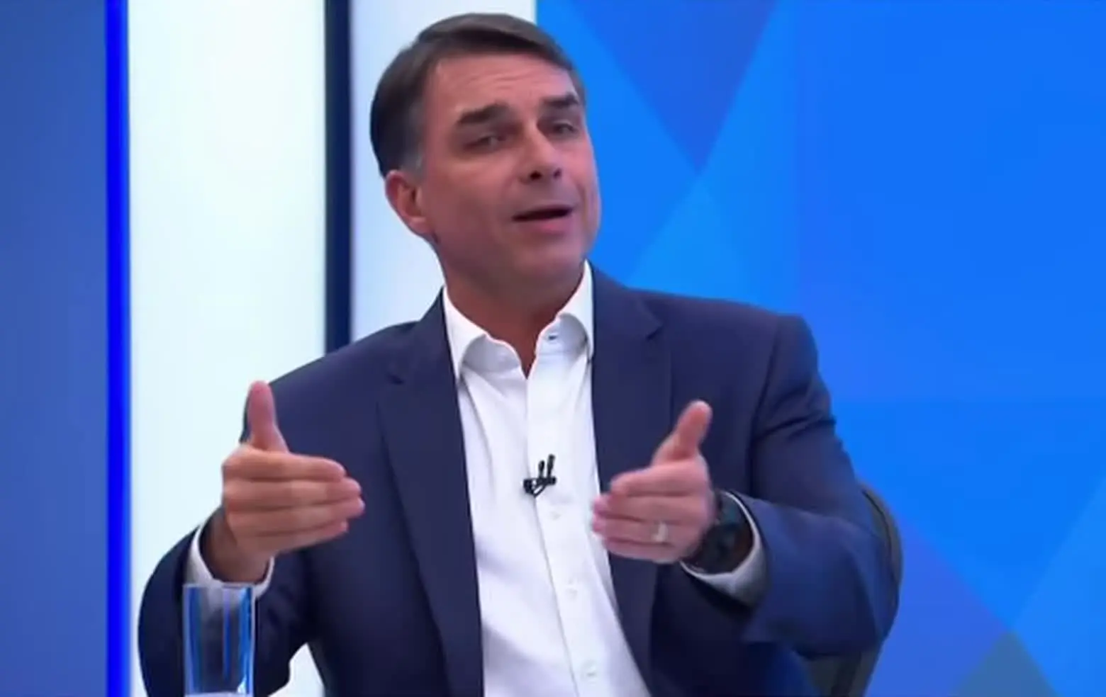 Flávio na Globo, em entrevista ao vivo a Renata Lo Prete nos Estúdios Globo
