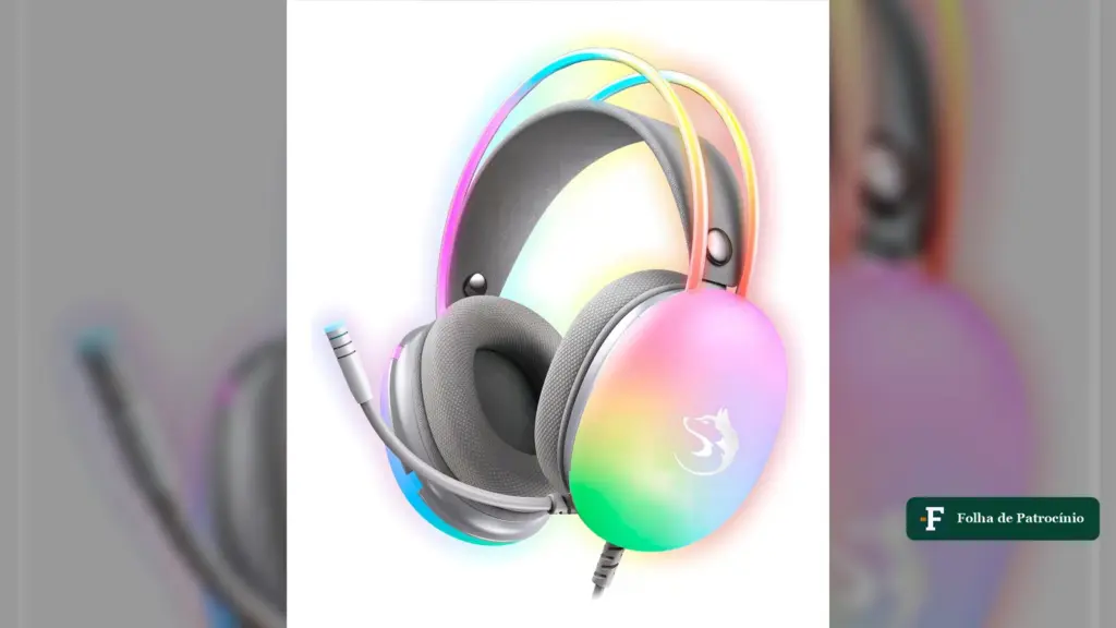 Headset gamer com iluminação RGB, um dos fones com visual futurista vendidos no Mercado Livre
