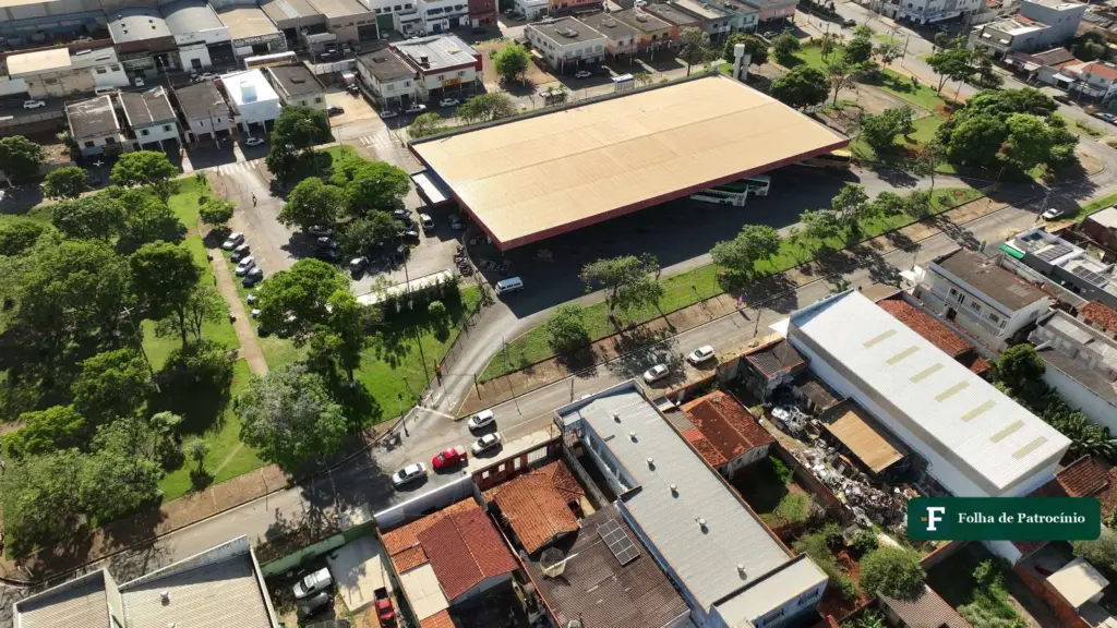 Ganhou em Patrocínio: vista aérea do Terminal Rodoviário Gildo Guarda e dos bairros em volta, em Patrocínio (MG) (Foto: Prefeitura de Patrocínio)