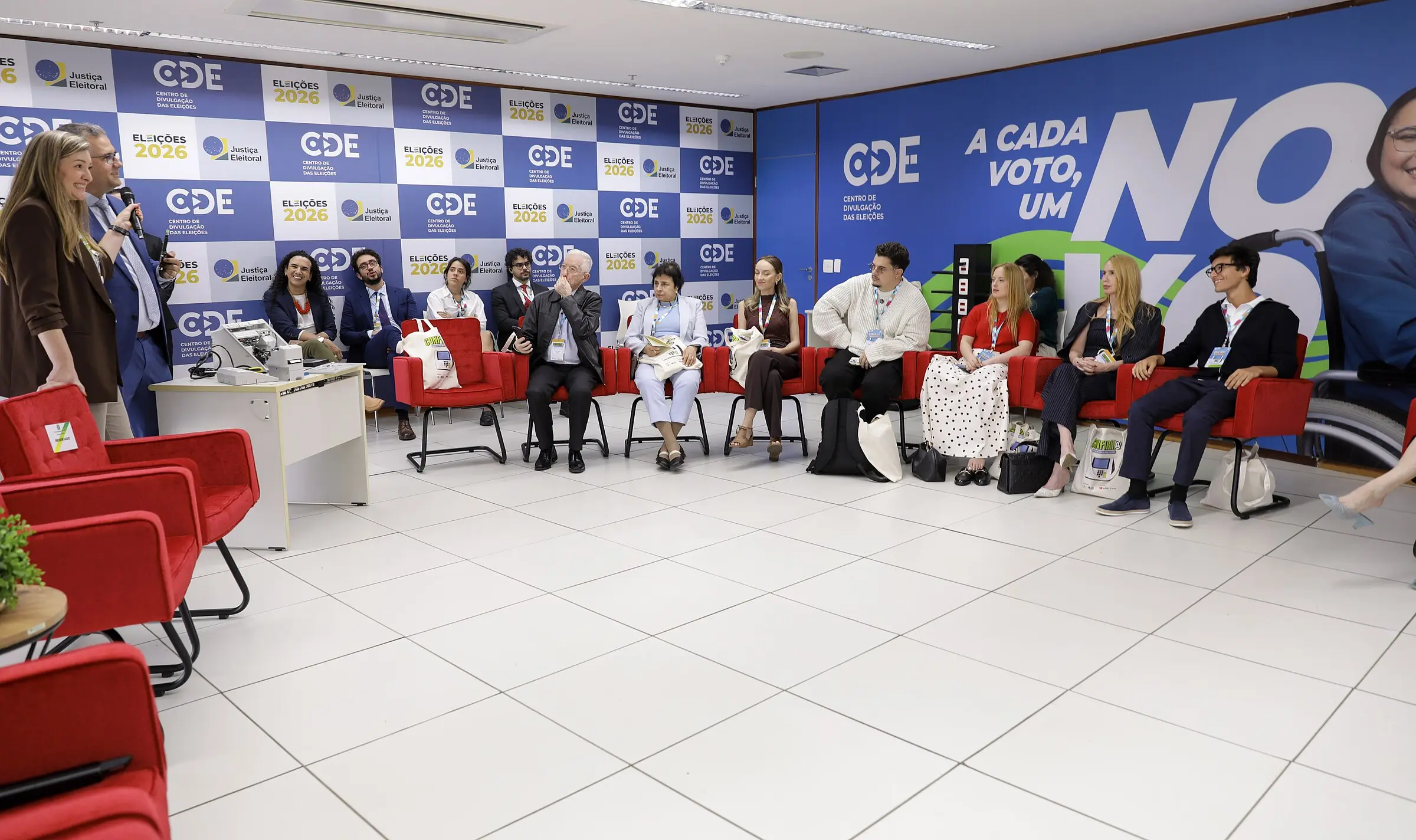 Guerra dos canais: encontro do TSE com influenciadores digitais contra a desinformação nas redes, em agosto