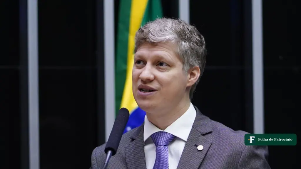 Impeachment de Zanin: o deputado Marcel van Hattem discursa no plenário da Câmara dos Deputados