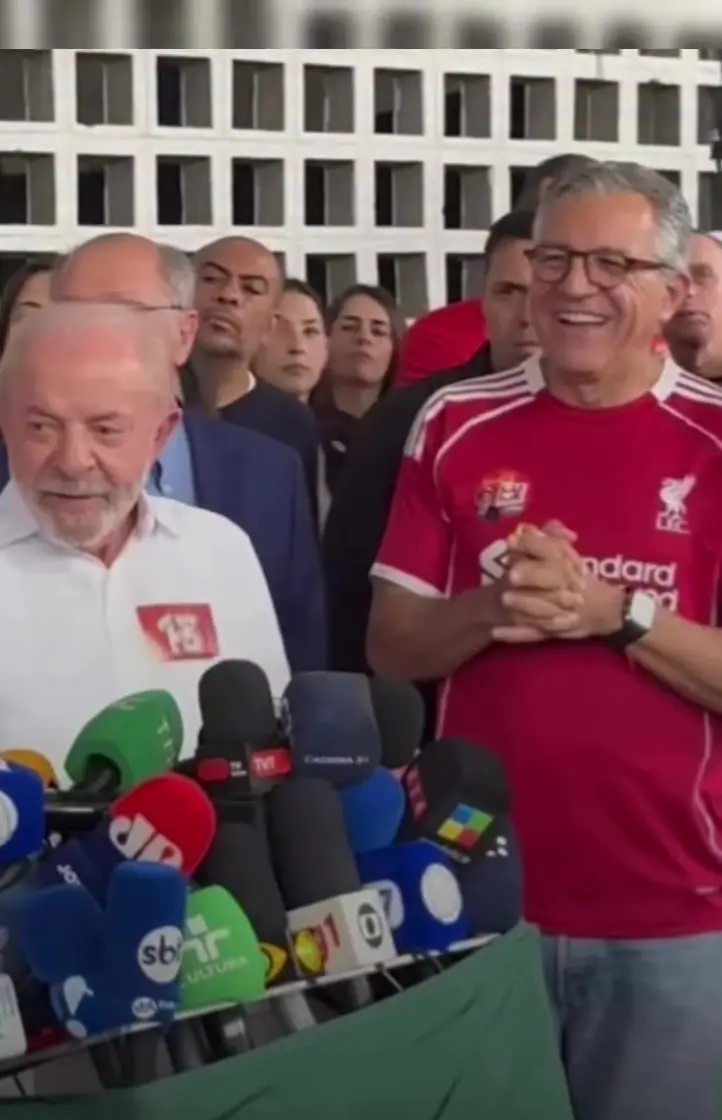 Janja manda repórter se catar: Lula diante dos microfones na escola de São Bernardo do Campo