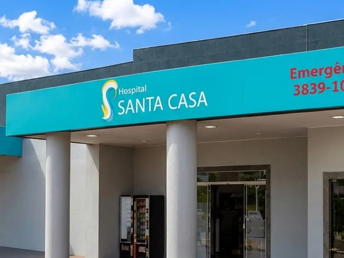 Entrada do Hospital Santa Casa de Patrocínio, que abriu 38 leitos do SUS na nova unidade de internação