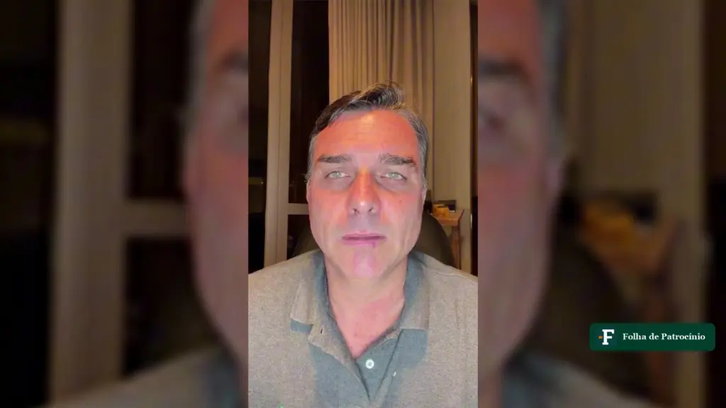 Flávio Bolsonaro fala na live de Flávio Bolsonaro gravada nos Estados Unidos